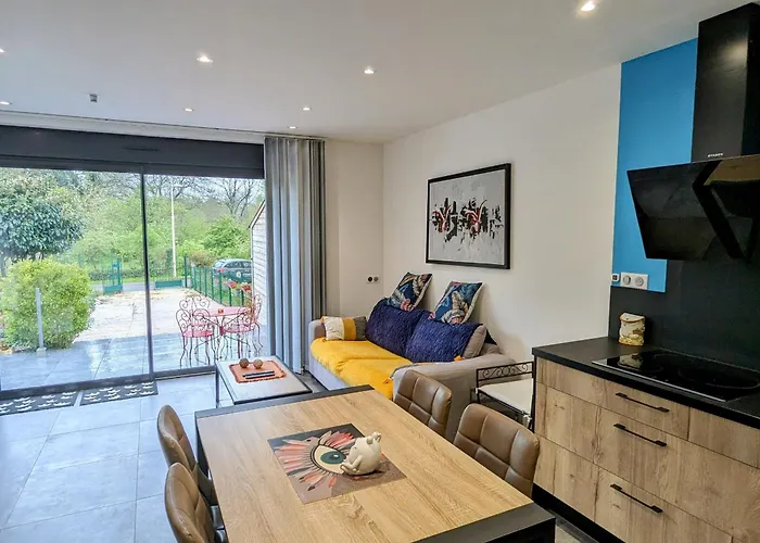 Rénové Avec Terrasse Ensoleillée Et Parking à - Fr-1-585-136 * Pierrefitte-sur-Aire