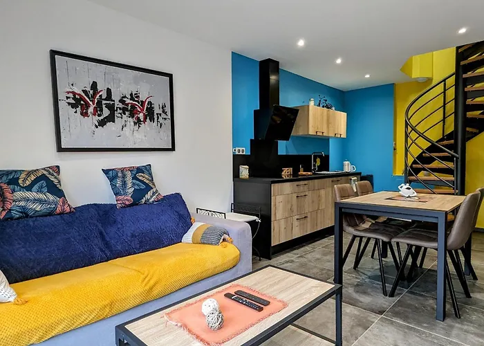 Casa vacanze Rénové Avec Terrasse Ensoleillée Et Parking à - Fr-1-585-136